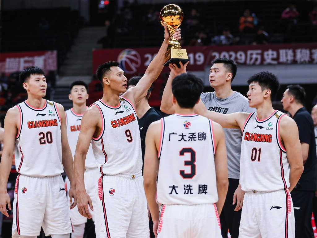 现在左后卫 现在左后卫