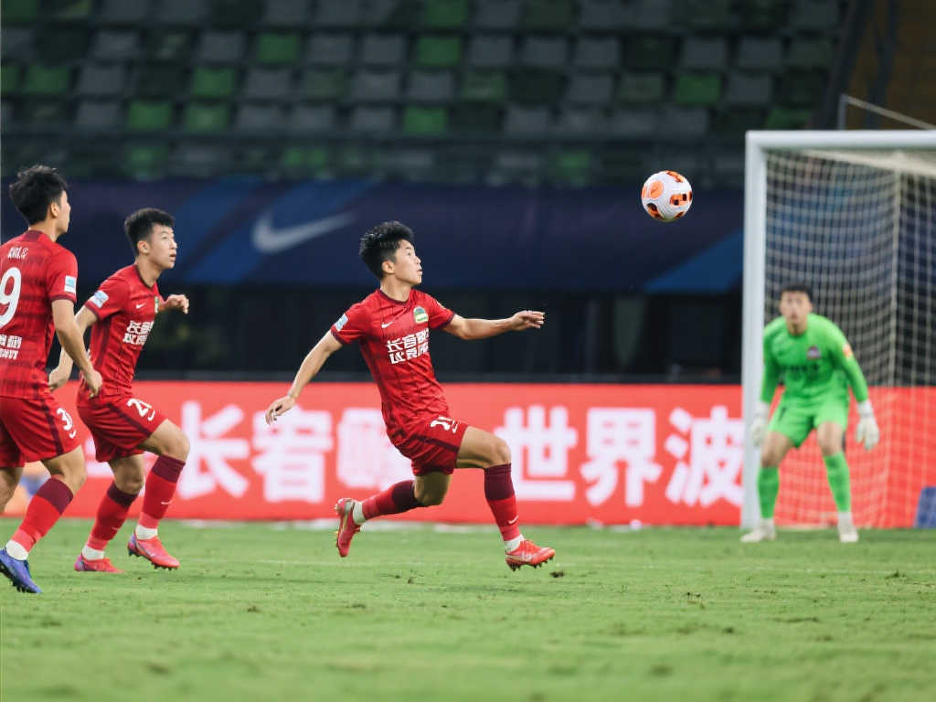 而路易斯则 而路易斯则